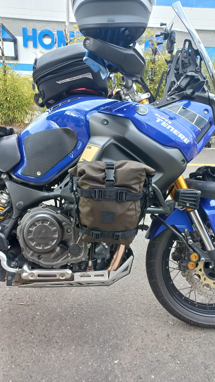 Crash bar bag, Front bag